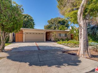 5925 Troost Ave, North Hollywood, CA 91601