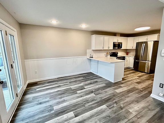 5th image of 7789 Meadowlark Ln S