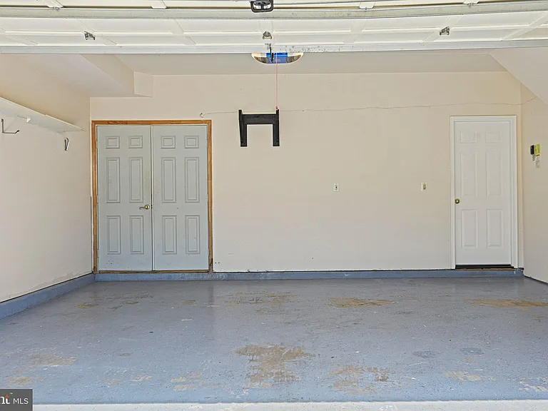2658 Logan Wood Dr — Photo 35