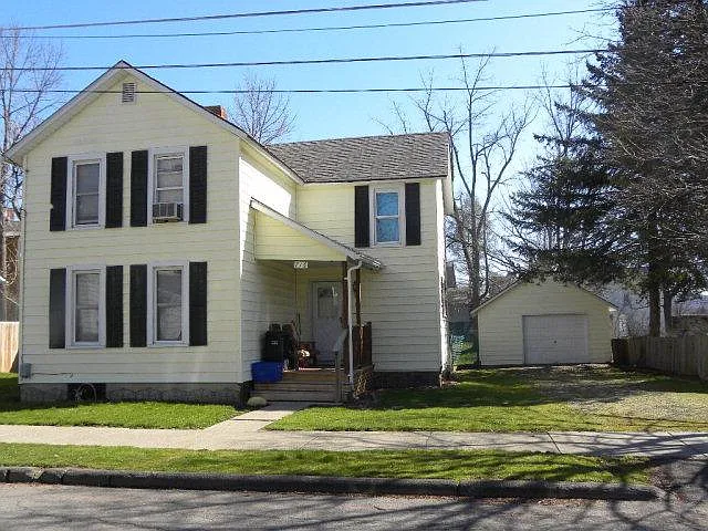 716 Johnson St photo 1