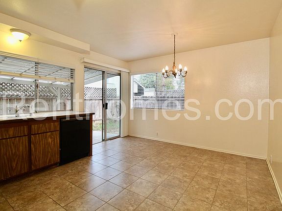 4th image of 10935 Clairemont Mesa Blvd