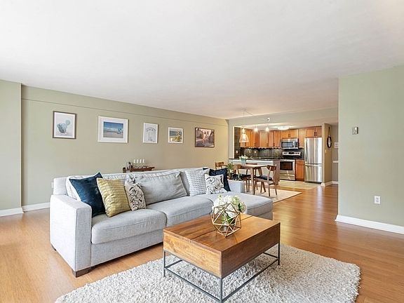 5th image of 45 Longwood Ave APT 208