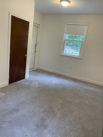 129 Pleasant St #7 — Photo 9