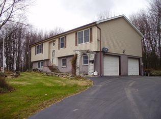 158 Murnin Rd, Lake Ariel, PA 18436