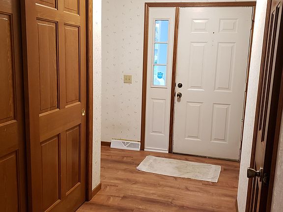 5th image of 7618 Westchester Dr