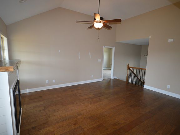 4th image of 155 Ringgold Ests Lot 155