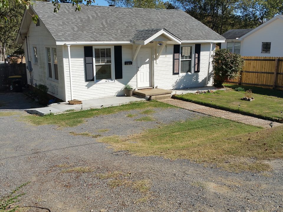 1st image of 2811 Parkway Dr