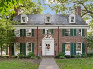 196 Mississippi River Blvd S, Saint Paul, MN 55105
