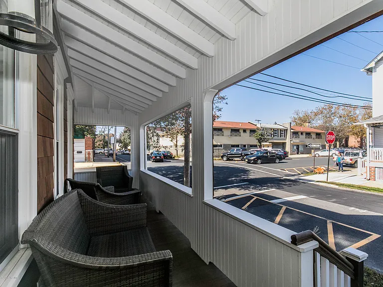 42 Central Ave — Photo 5