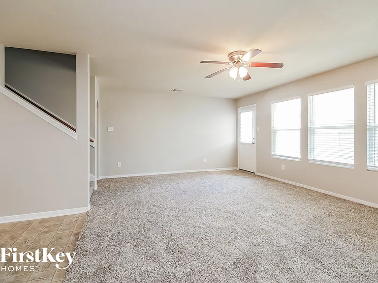 3607 Zephyr Glen Way — Photo 3