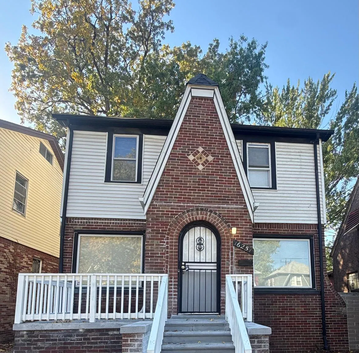 3 bed, 1389 sqft, $1,500 — Photo 1