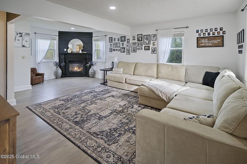 2nd image of 4 Kennedy Place