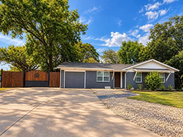 819 N Cooper St, Arlington, TX 76011