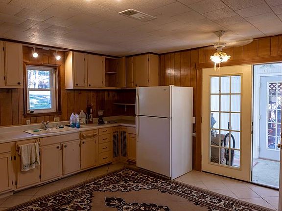 5th image of 16491 Ivy Ln