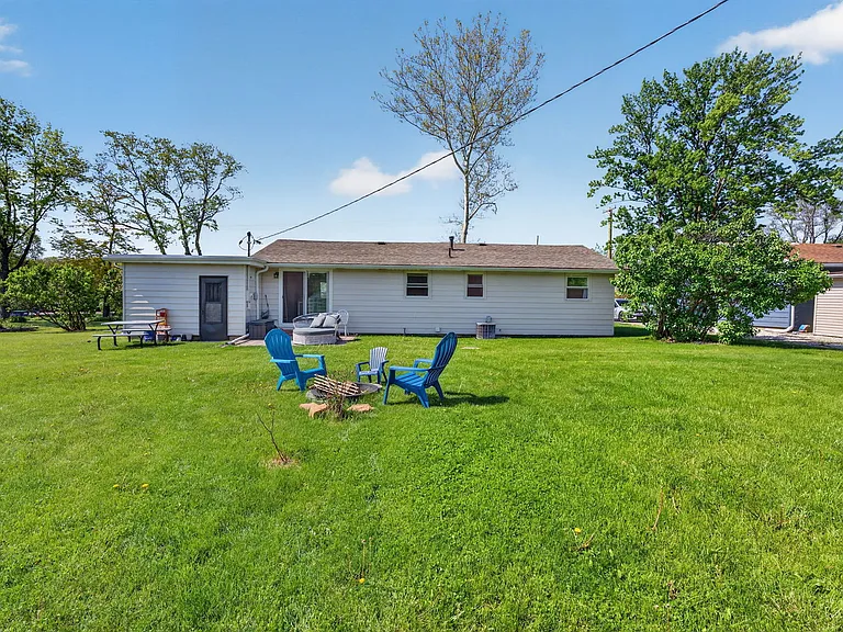 2091 W State Route 102 — Photo 37