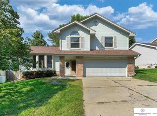 15384 Hamilton St, Omaha, NE 68154