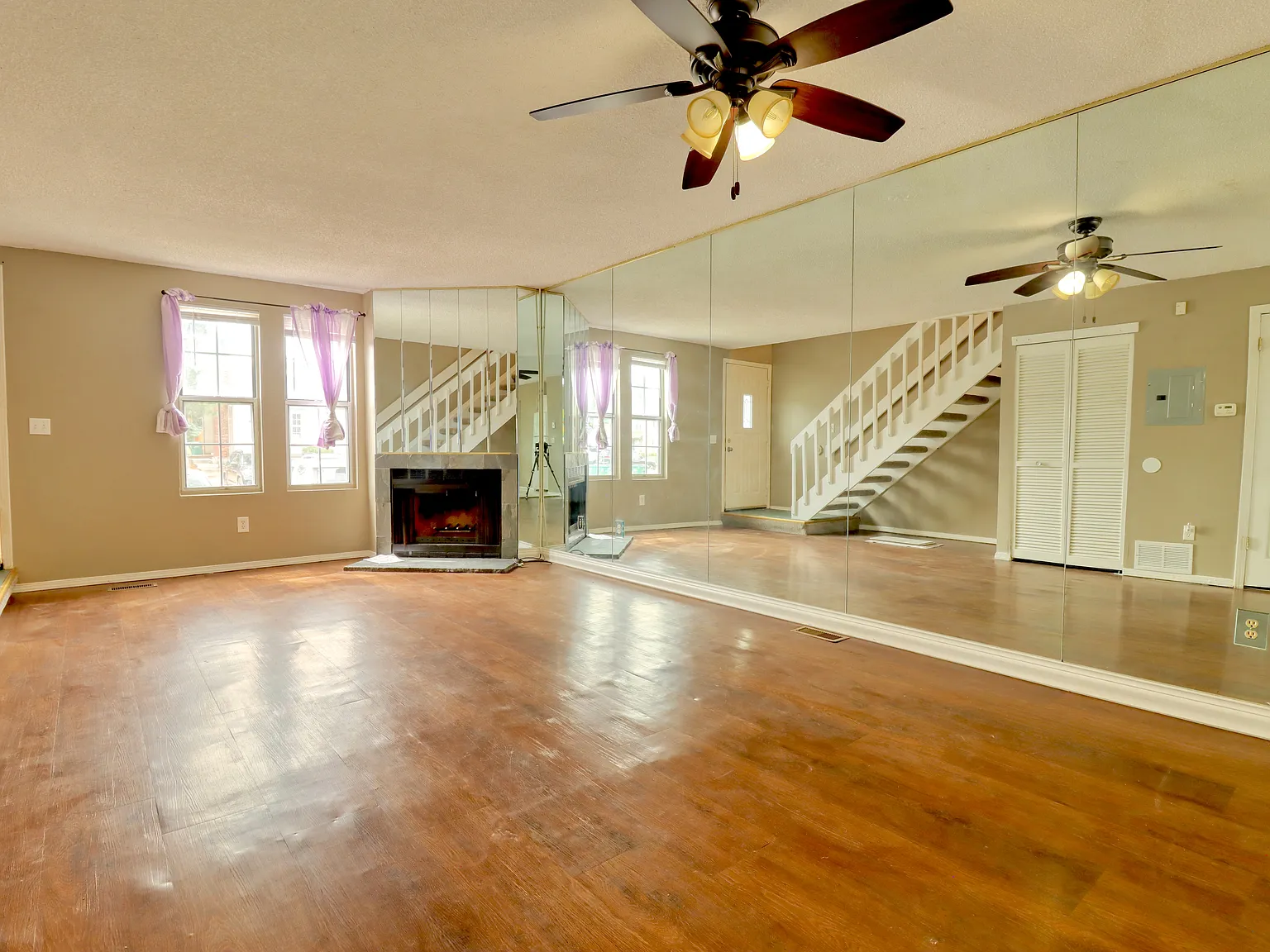 2 bed, 1.5 bath, 992 sqft, $1,800 — Photo 4