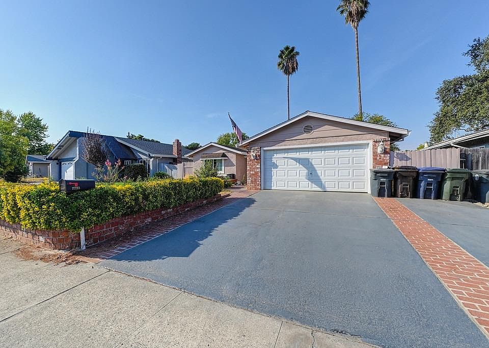 1st image of 7733 Wooddale Way
