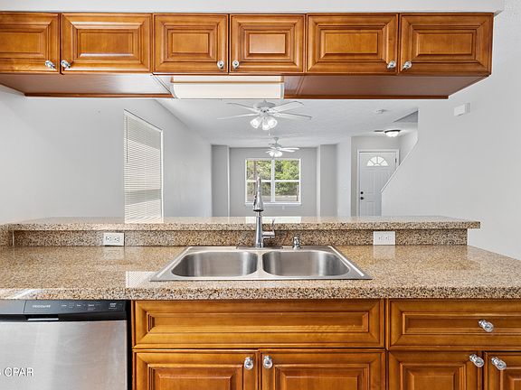 4th image of 754 Sherman Ave #B