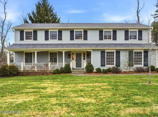 5204 Moccasin Trl, Indian Hills, KY 40207