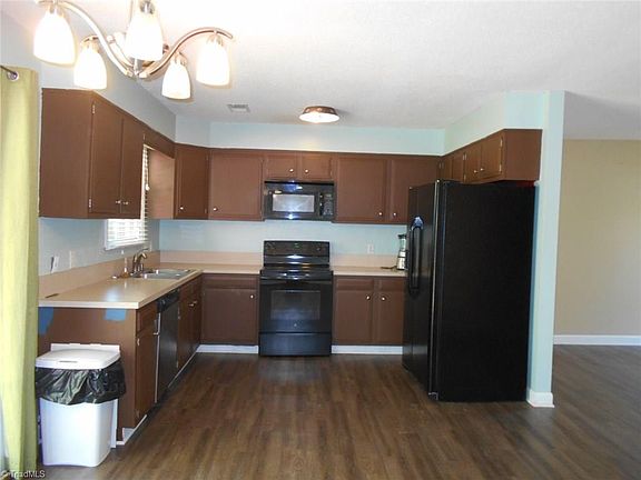 4th image of 5647 Sandhill Dr