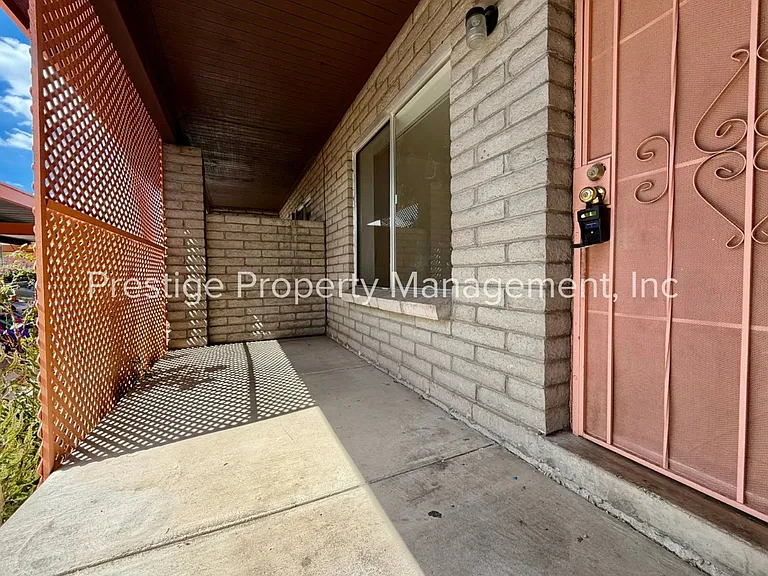 1438 N Alamo Ave #1-7 — Photo 3