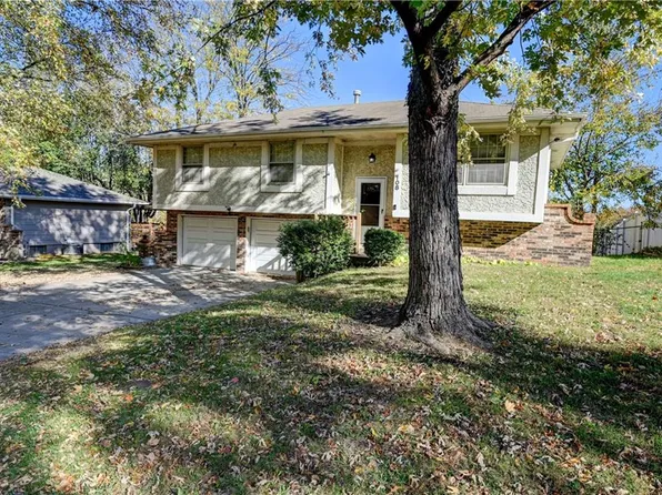 108 NE 1st Ter, Blue Springs, MO 64014