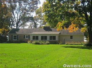 10483 Montague Rd, Winnebago, IL 61088