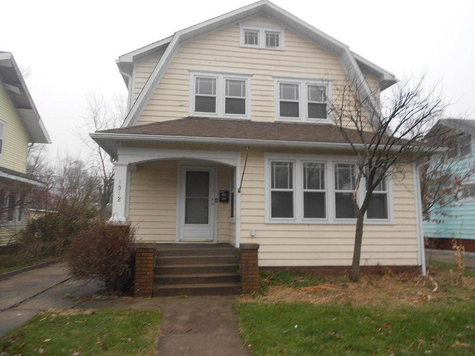 1st image of 1912 Frances Ave