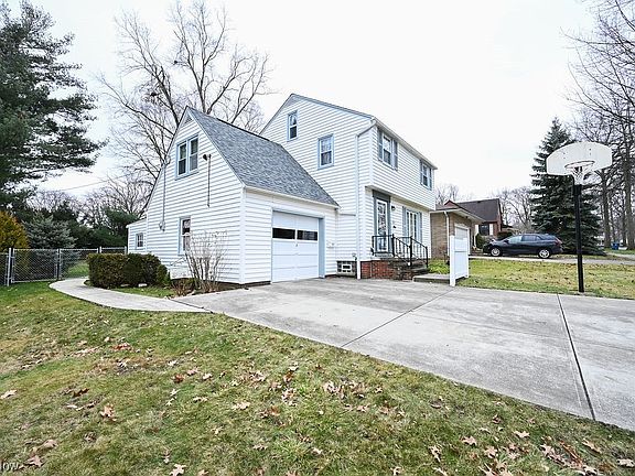 2nd image of 5831 Layor Dr