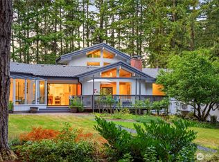 7575 NE New Brooklyn Rd, Bainbridge Island, WA 98110