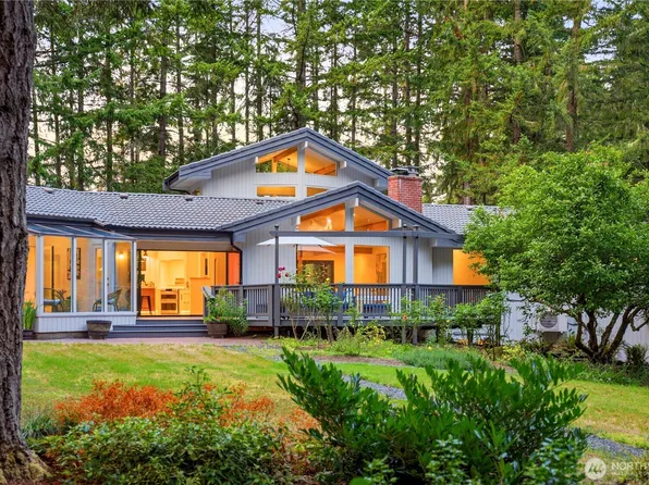 7575 NE New Brooklyn Road, Bainbridge Island, WA 98110