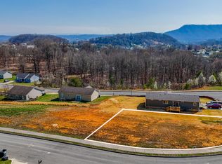 2307 Serenity Ct, Kingsport, TN 37665
