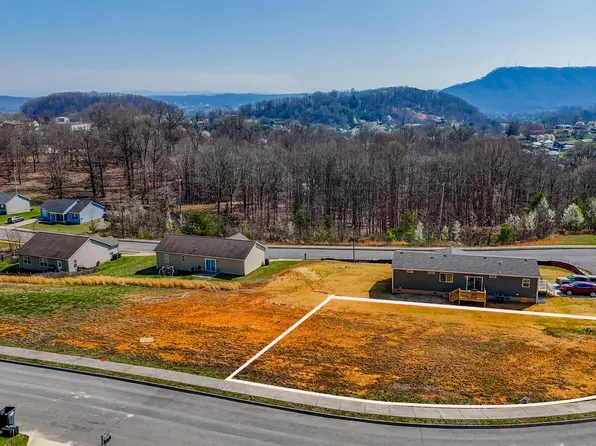 2307 Serenity Ct, Kingsport, TN 37665