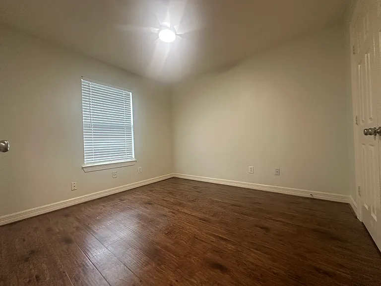 4717 Worchester Ln — Photo 18