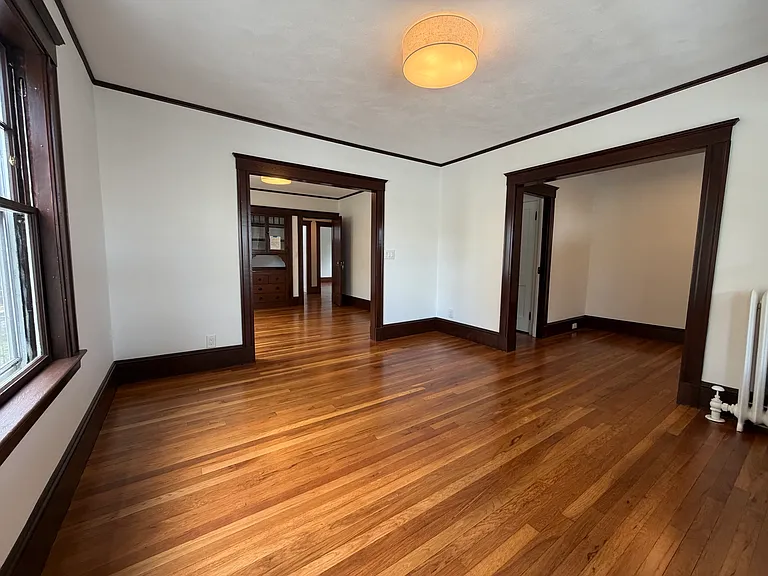24 Louise St #24 — Photo 4