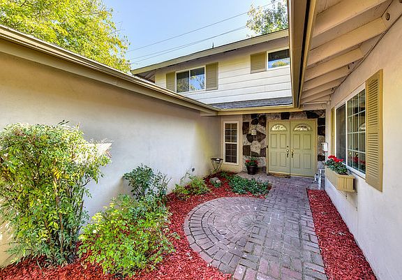 3rd image of 5028 Waterbury Way