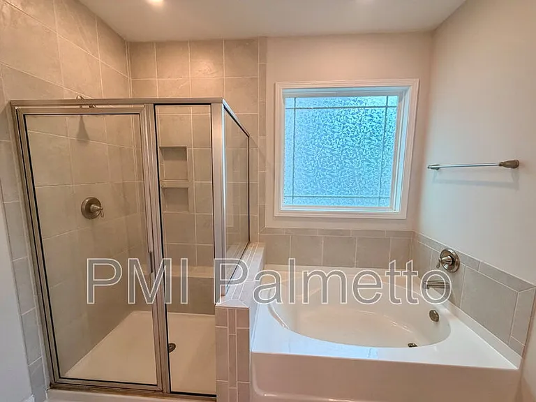628 Colston Ln — Photo 16