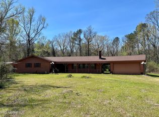 27 Dogwood Dr, Silver Creek, MS 39663
