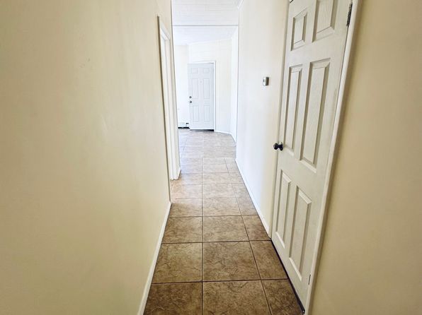 32 S Reid St