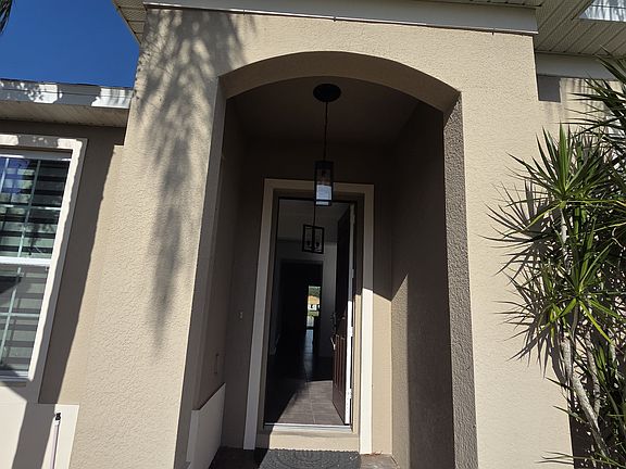 2nd image of 1817 Stillwood Way