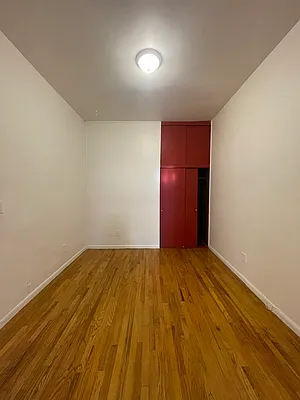 Rented by Compass | media 21