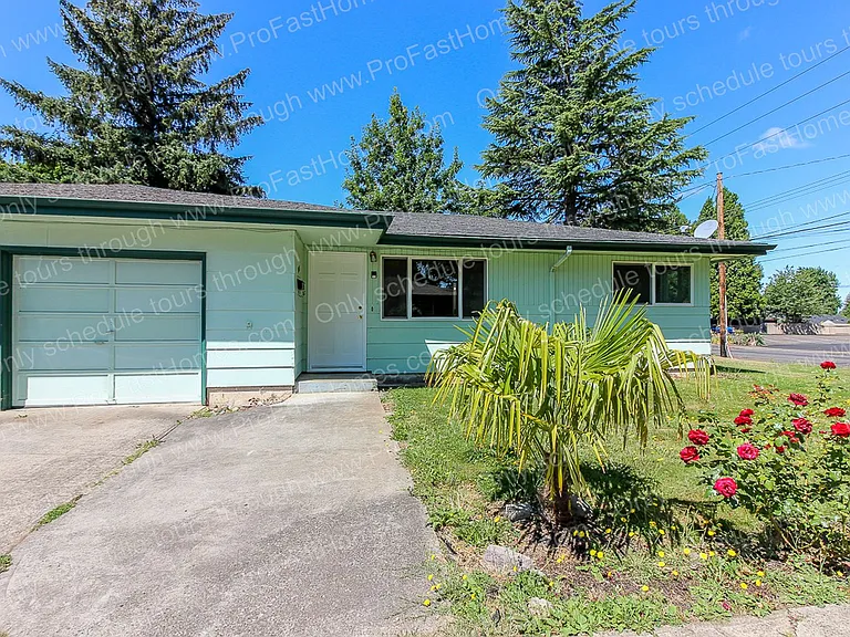 1310 SE 4th St — Photo 4