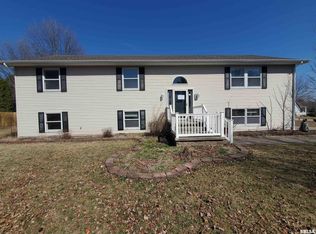 3115 Winchester Cir, Galesburg, IL 61401