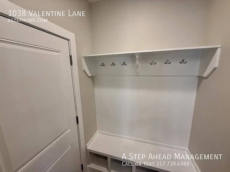 1038 Valentine Ln — Photo 5