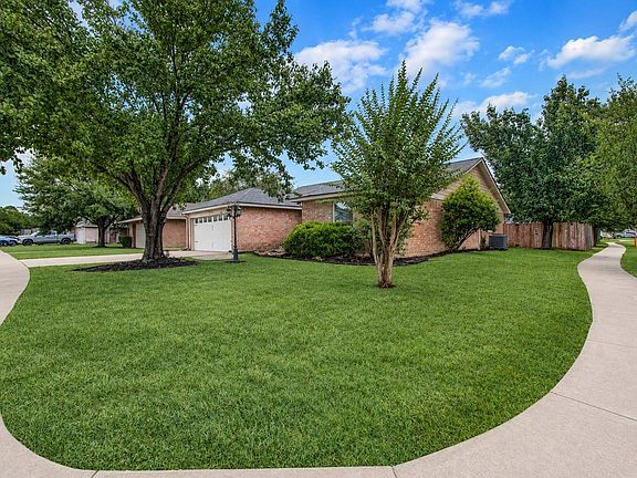 3rd image of 3731 Nutwood Ln