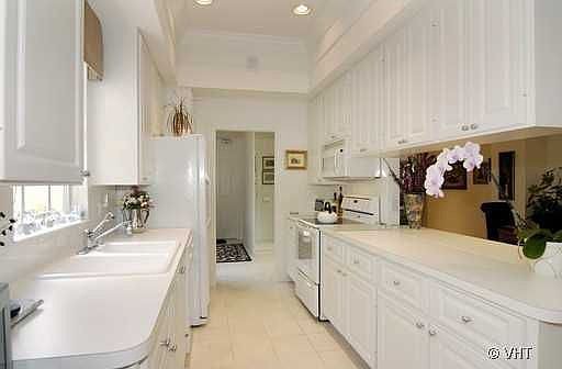 3rd image of 2031 Valencia Dr