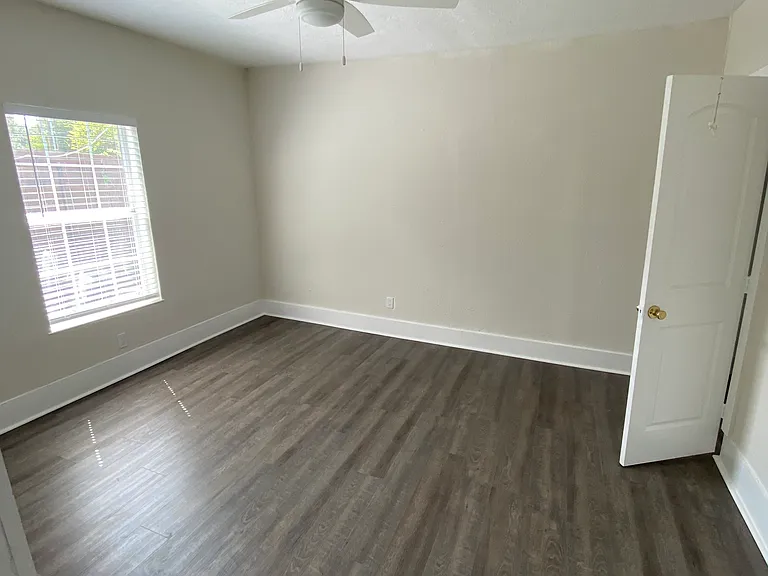 615 Parkview Ave #1 — Photo 7