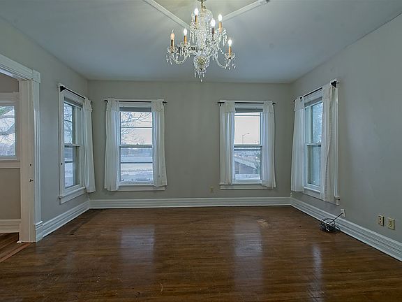 5th image of 104 N Market St #202