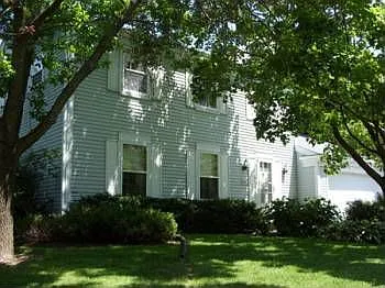 W182N8270 Georgetown Dr photo 1